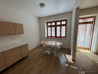 Pronájem stylového bytu 2+kk 76 m2 ul. Ostružnická, Olomouc