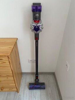 Dyson V8 - 1
