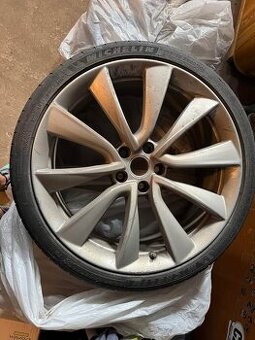 Tesla 20" disky (performance)