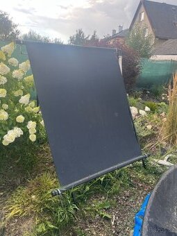 Solární panel včetně stojanu