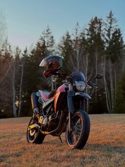 Yamaha XT660X
