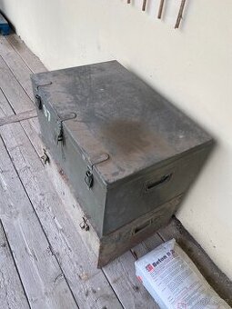BEDNA UZAMYKATELNÁ PLECHOVÁ