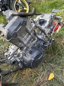 Motor na Honda VTR 1000F Firestorm typ SC36E