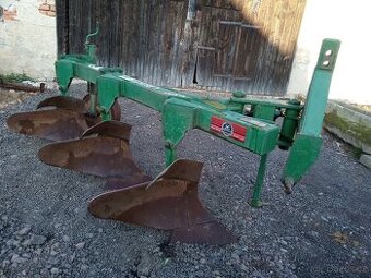 Tříradliční pluh