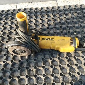 UHLOVÁ BRUSKA DEWALT 125 MM