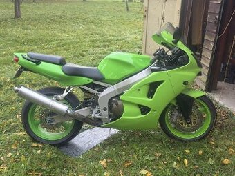 Kawasaki ninja ZX6R
