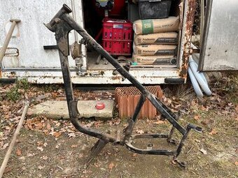 Rám Jawa perak komunista