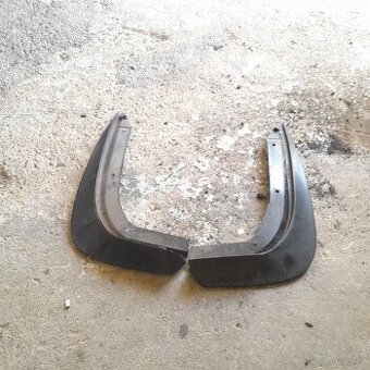 Škoda Superb II, zadní zástěrky 3T5 821 821/822