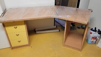 Psací stůl se 2 kontejnery