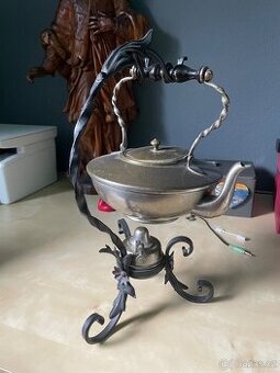 Starožitná konvička