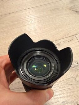 Objektiv Sony 18-135 mm f/3,5-5,6 OSS, pouze 1060 fotek