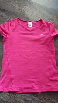 Sportovní dívčí tričko DOMYOS vel. 134/140 (Decathlon)