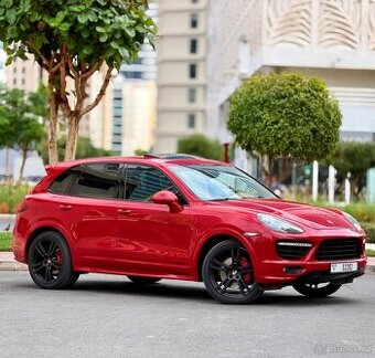 Porsche Cayenne GTS 2013 - 1