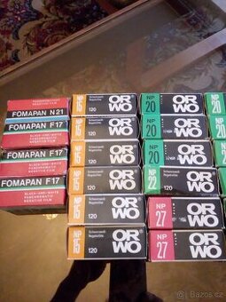 Prodám filmy + vývojnice na filmy