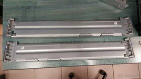 Ližiny pro montáž serveru do racku - 1