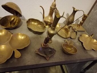 Mosaz bronz předměty dekorace