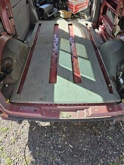 Koberec, podlaha VW Multivan T5 T5.1 T6