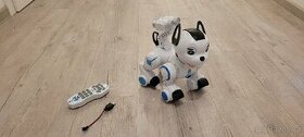 Robotický pes na dálkové ovládání