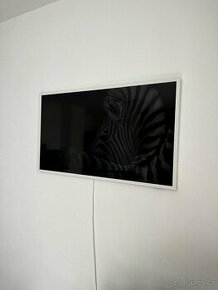 TV Samsung The Frame QE43LS03A  + bílý rámeček