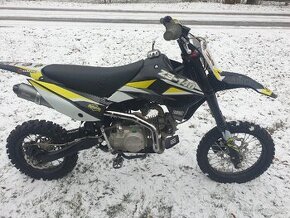 Stomp Z3-140