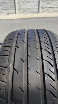Mercedes Guma 235/40/18 letny