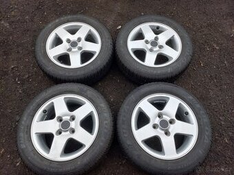 Prodám sadu ALU kol ROD 195/60R15 zimní