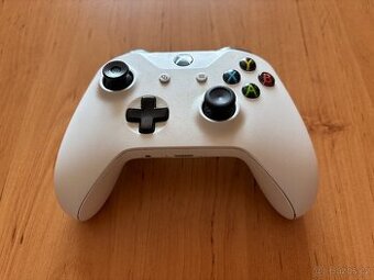 Ovladač k Microsoft Xbox One S