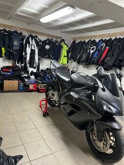 Kompletní moto výbava – nové zboží se štítky