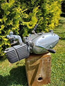 Prodám náhradní motor na jawa pionýr 05, plně funkční