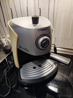 Pakový kavovár Saeco Nina Plus Cappuccino