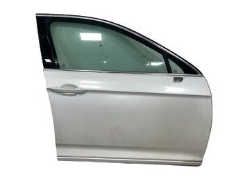Pravé přední dveře bílá metalíza L0K1 VW Passat B8 r.v. 2017 - 1