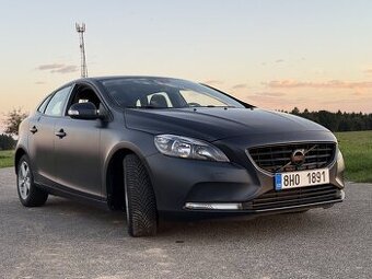 Volvo V40 T2 88kw 1.6 benzín manuál
