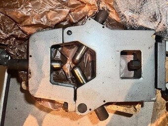 Soustruh SN 63-71 - luneta - HLEDÁME