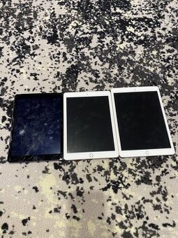 3x iPad na ND