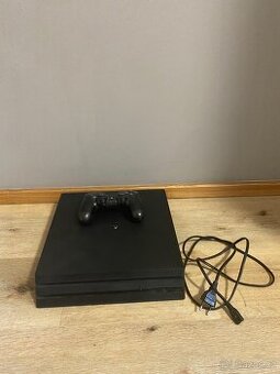 Prodám PlayStation 4 pro