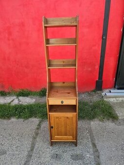 LEKSVIK KNIHOVNA SE SKŘÍŇKOU