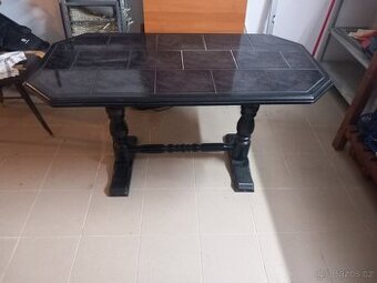 Konferenční stolek