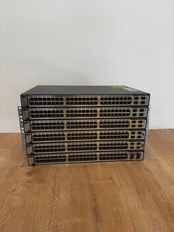 Použitý, výkonný Switch Cisco Catalyst 3750-48TS-S s 4 SFP U