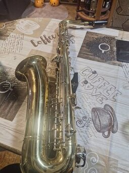 Vymenim Tenor Saxofon za Alt.