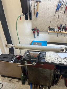 Hydraulická pistnice