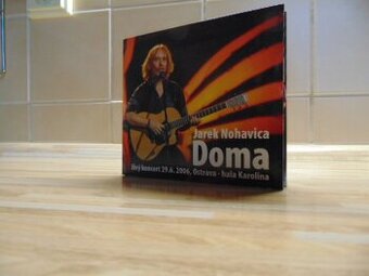 prodám CD+DVD Jarek Nohavica - Doma 2006 , v pořádku