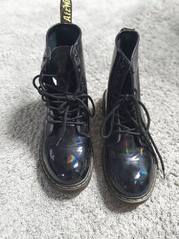 kotníkové boty dr. Martens airwair vel. 39