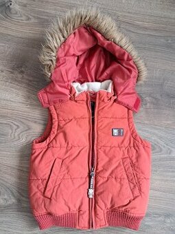 Zateplená vesta Reserved, vel. 104