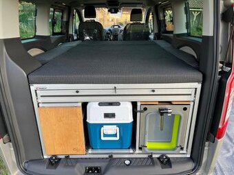 Vestavba do auta STELLA