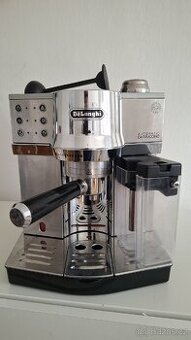 Pákovy kávovar DeLonghi