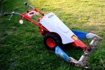 Koupím lištovou sekačku MF70