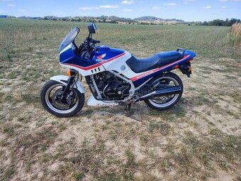 Honda VF500F Interceptor