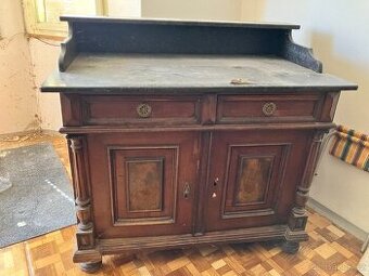 Starožitná komoda / mycí stůl s pravým mramorem (historismus