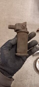 Jawa Pérák - zadní stupačka