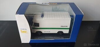 (PRODÁNO)-model Avia Furgon A21 Policie ČR 1994 1:43 Foxtoys